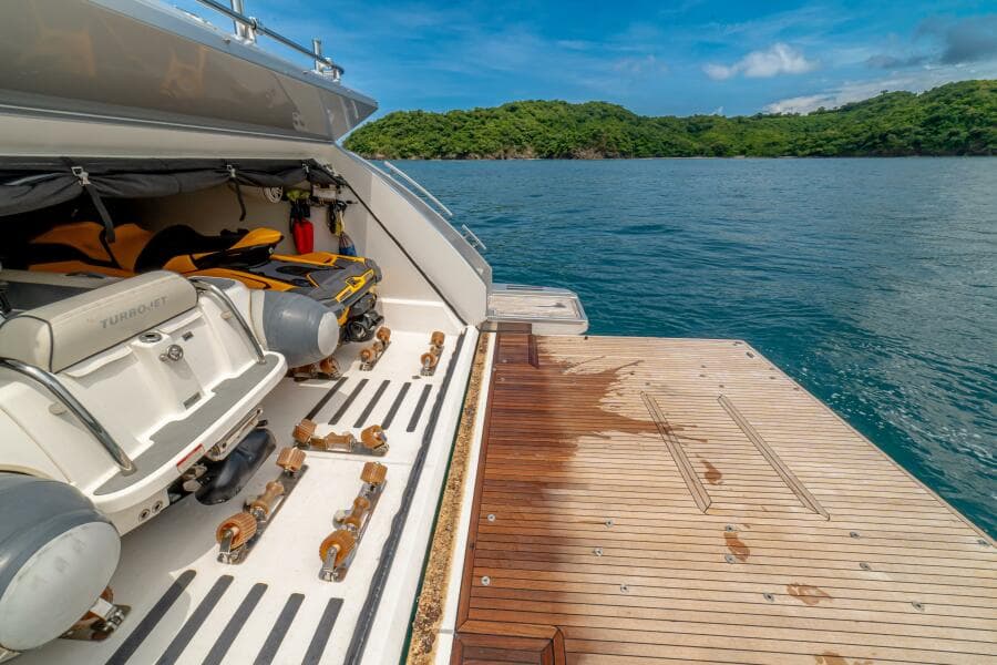 2017 Azimut 77 "Carpe Diem"