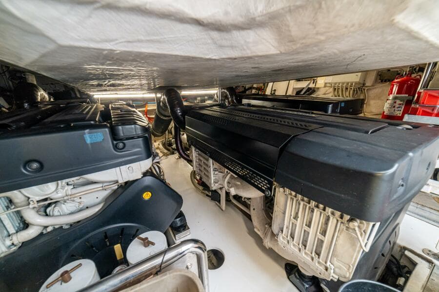 2017 Azimut 77 "Carpe Diem"