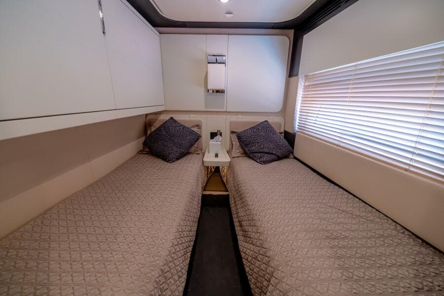 2017 Azimut 77 "Carpe Diem"