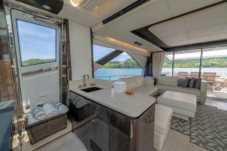 2017 Azimut 77 "Carpe Diem"