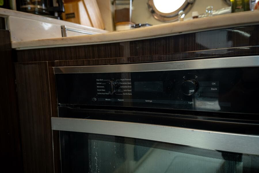 2017 Azimut 77 "Carpe Diem"