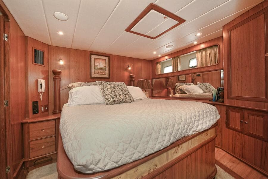 2002 Grand Alaskan Flushdeck