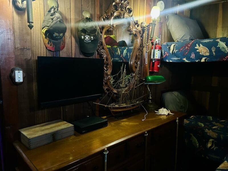 1977 Custom 80 Brigantine