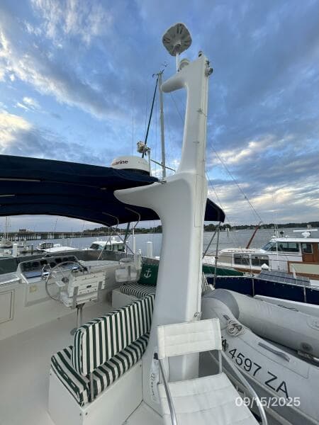 45' Ocean Alexander mast