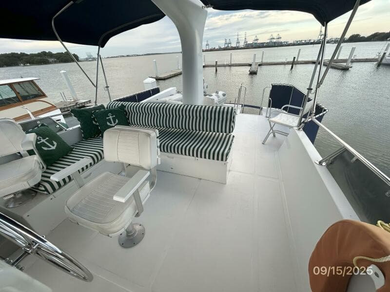 45' Ocean Alexander flybridge aft