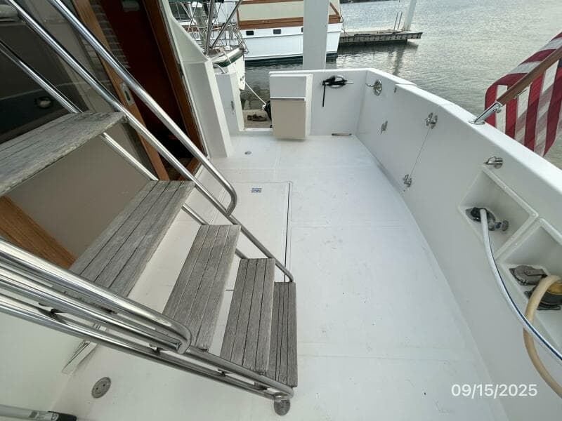 45' Ocean Alexander aftdeck starboard