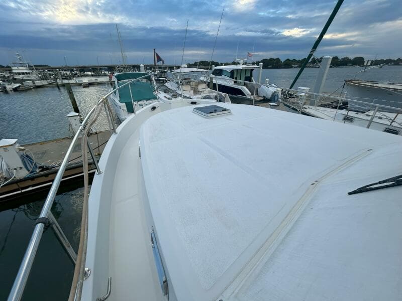 45' Ocean Alexander foredeck1