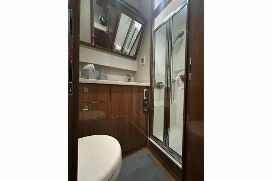 2019 Viking Motor Yacht