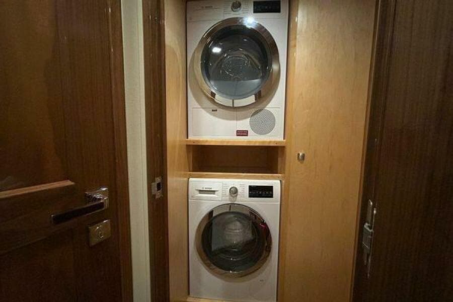 2019 Viking Motor Yacht