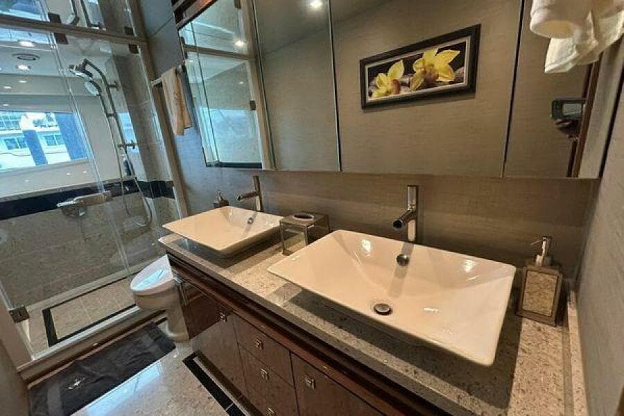 2019 Viking Motor Yacht