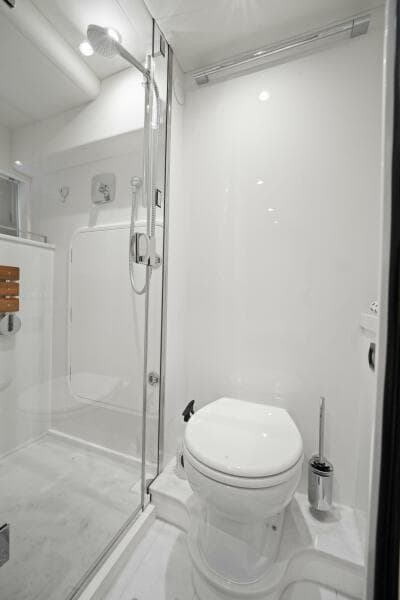 Princess Y95 JUST  PERFECT - Captain Cabin Ensuite Head