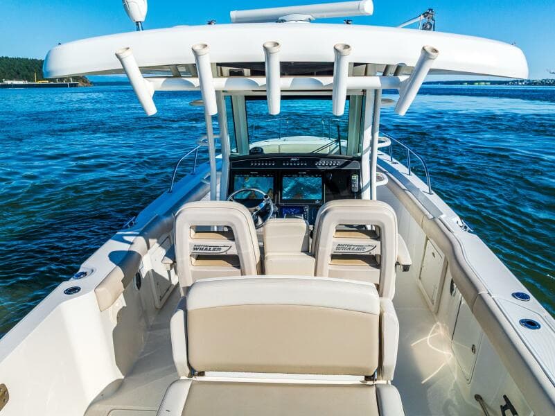 2017 Boston Whaler 330 Outrage