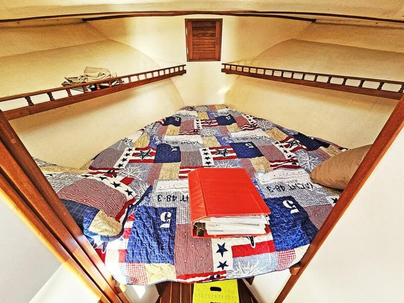 2010 Eastern Casco Bay 35 Flybridge