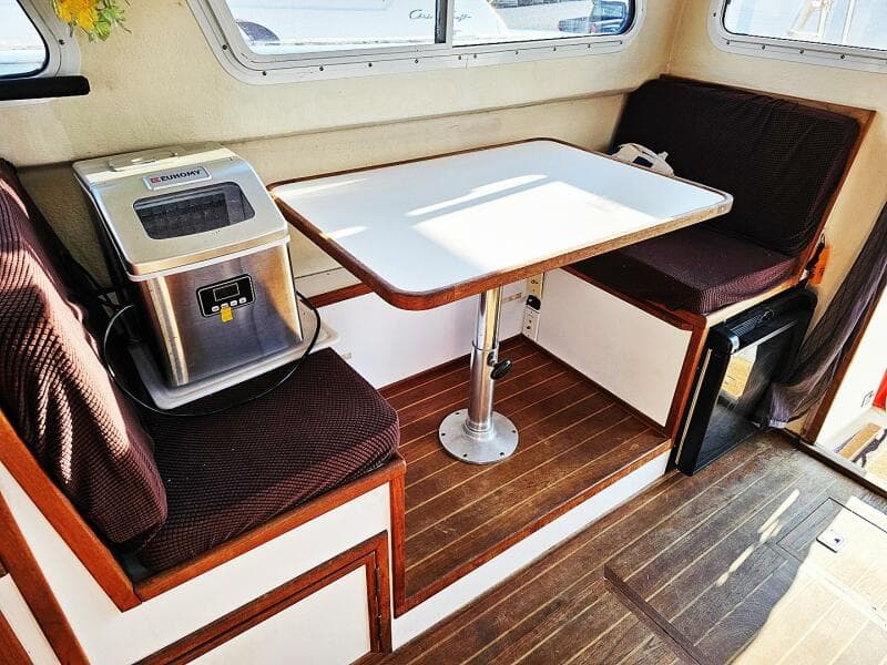 2010 Eastern Casco Bay 35 Flybridge