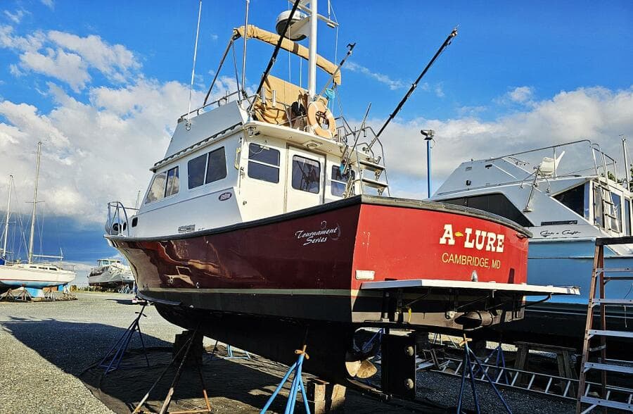 2010 Eastern Casco Bay 35 Flybridge