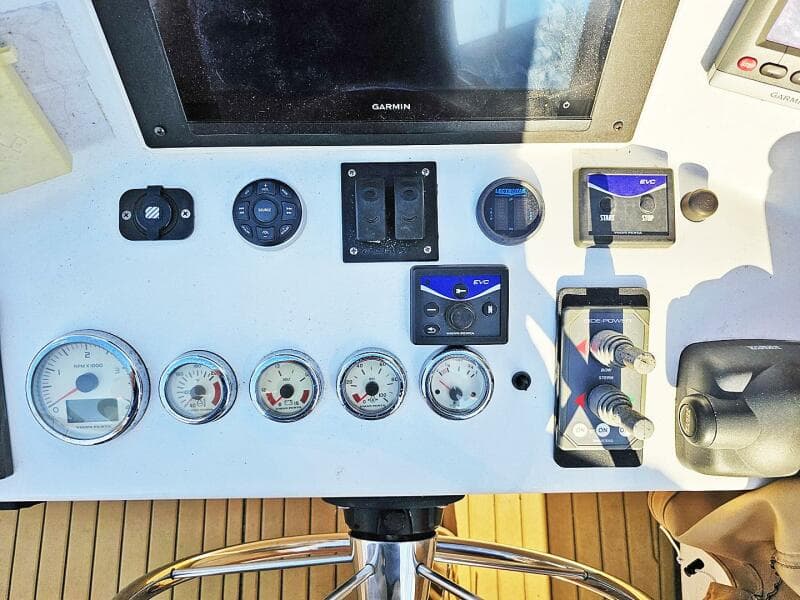 2010 Eastern Casco Bay 35 Flybridge