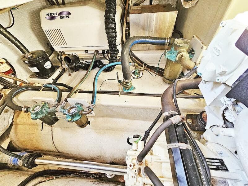 2010 Eastern Casco Bay 35 Flybridge