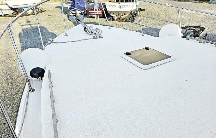 2010 Eastern Casco Bay 35 Flybridge