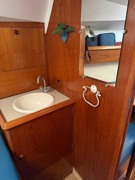 fwd stateroom