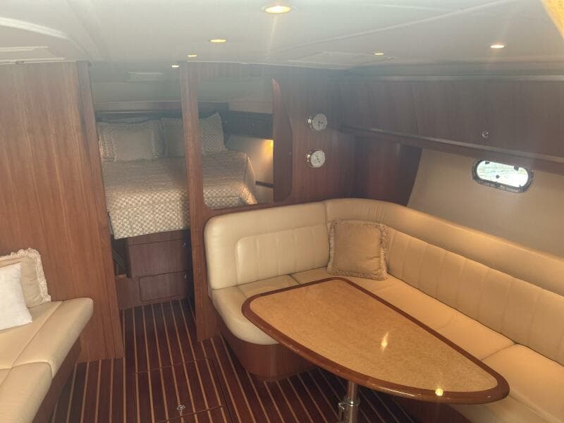 2005 Tiara Yachts 