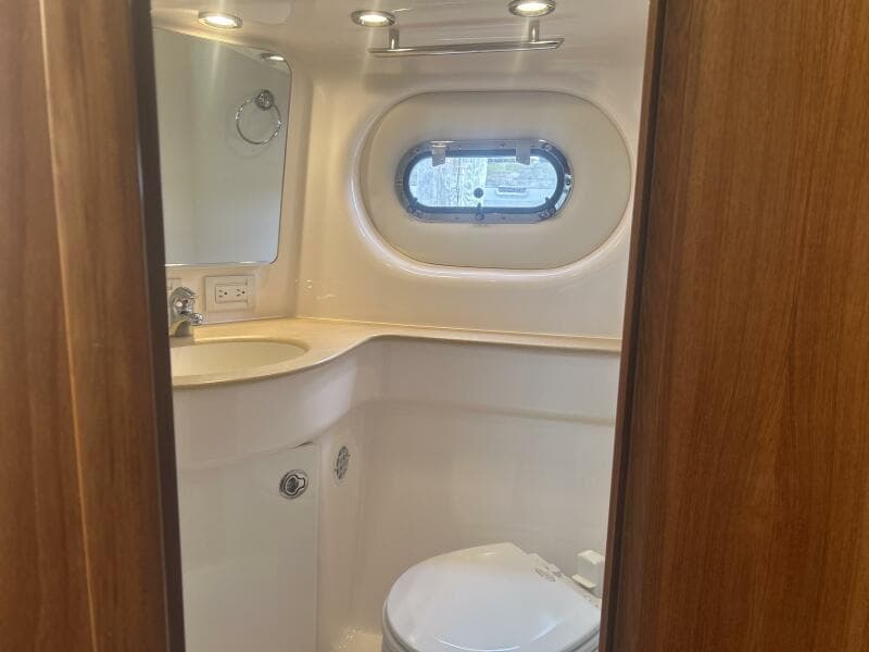 2005 Tiara Yachts 