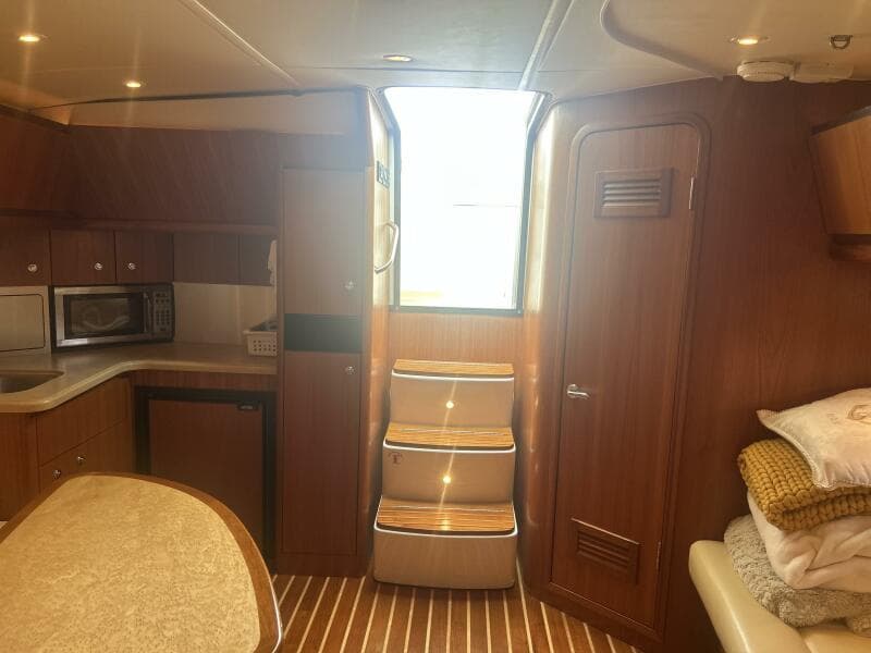2005 Tiara Yachts 