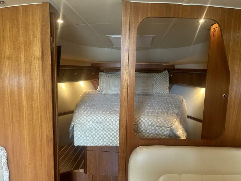 2005 Tiara Yachts 