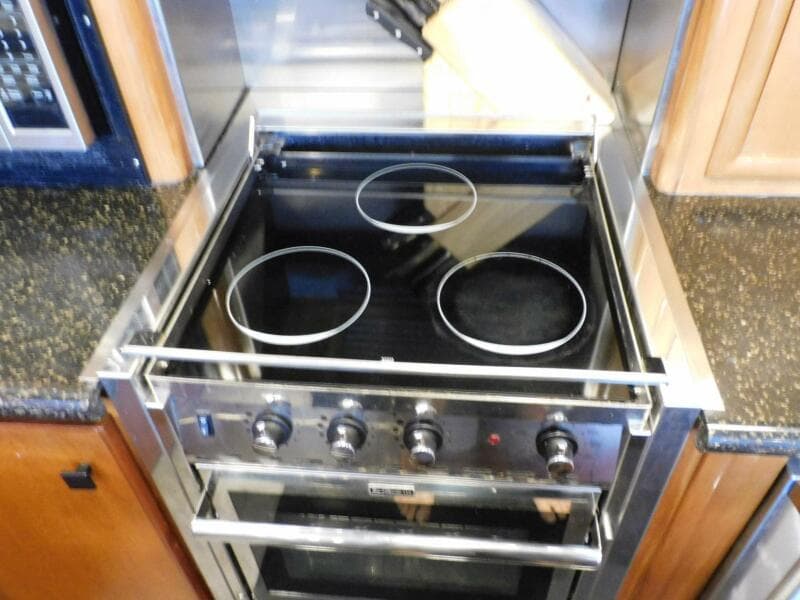 2002 Carver 570 Voyager Pilothouse