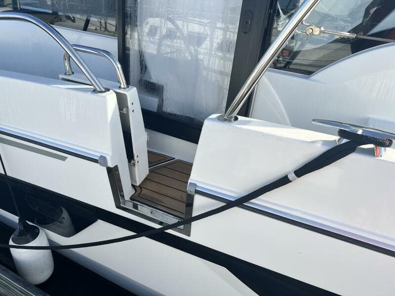 2024 Beneteau Antares 11