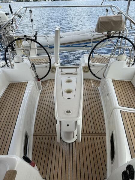 2012 Beneteau 43