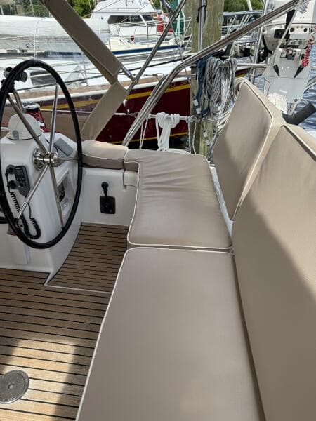 2012 Beneteau 43