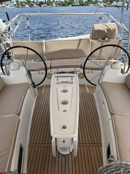 2012 Beneteau 43