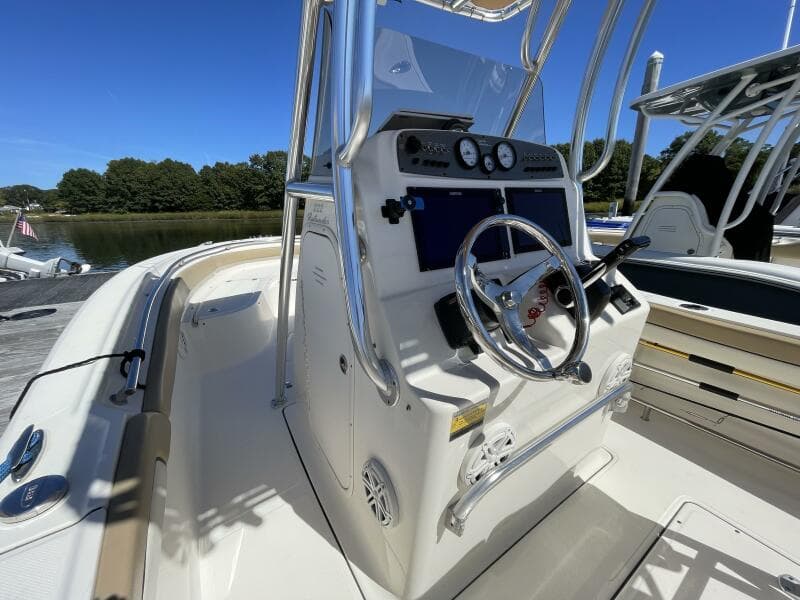 2017 Pioneer 222 Islander