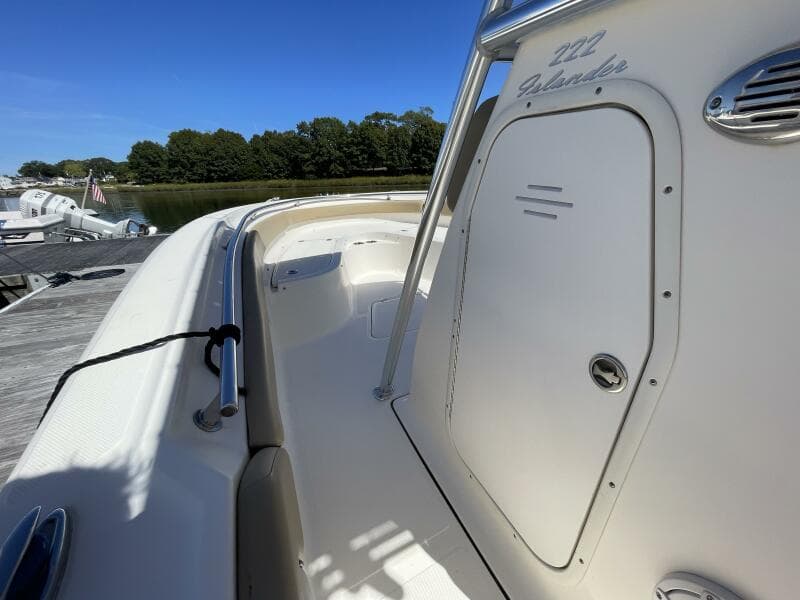 2017 Pioneer 222 Islander