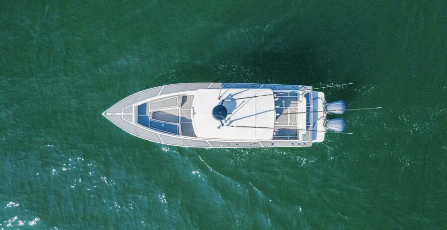 2004 31 Jupiter 31FS Smoke Show Overview (3)