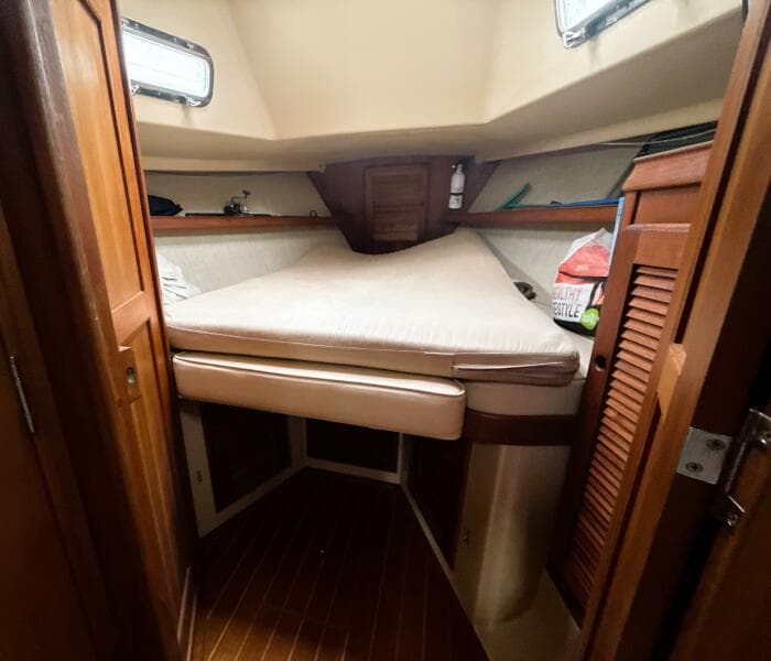 1992 Island Packet 32