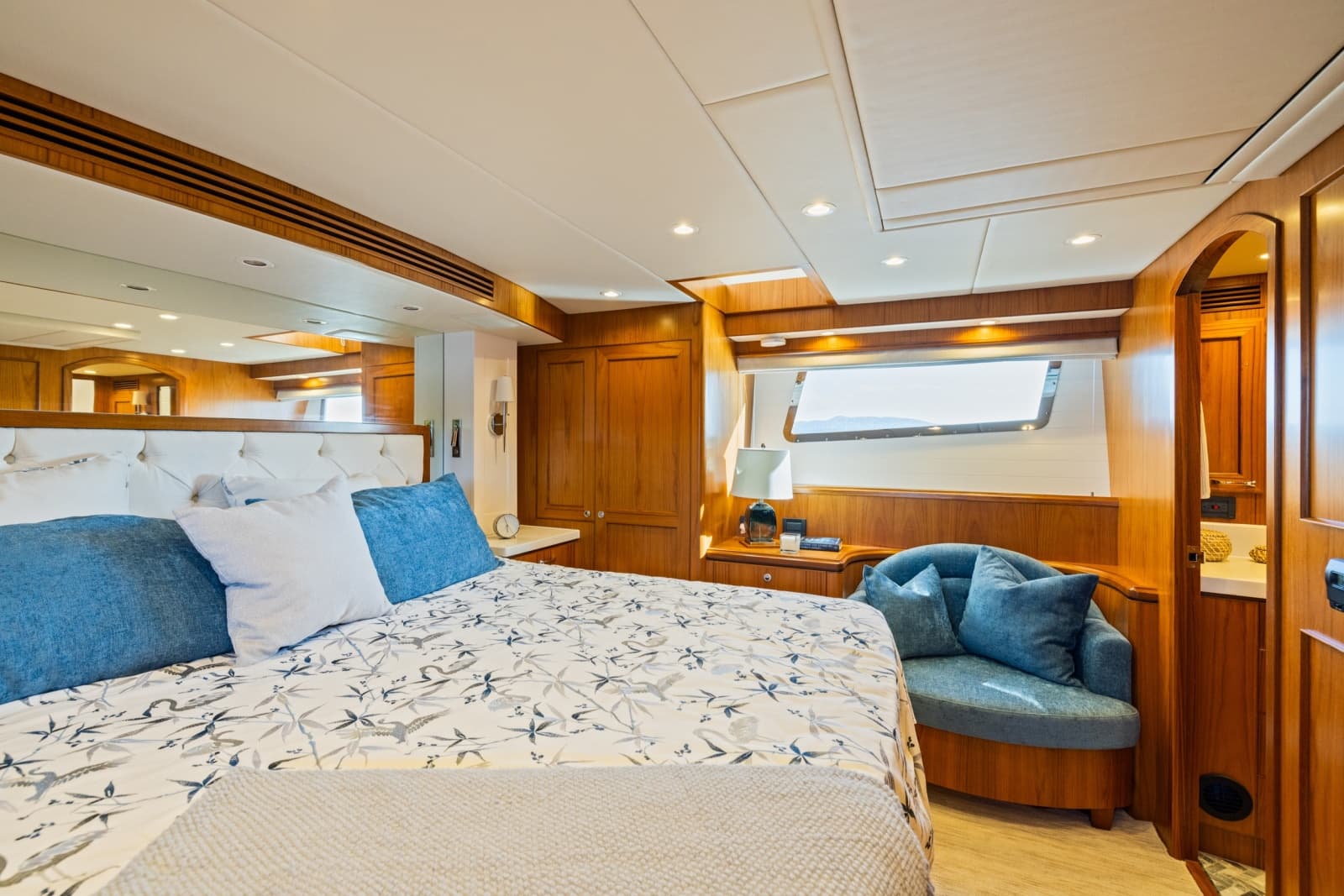 2023 Offshore Yachts ELV - Photo 25