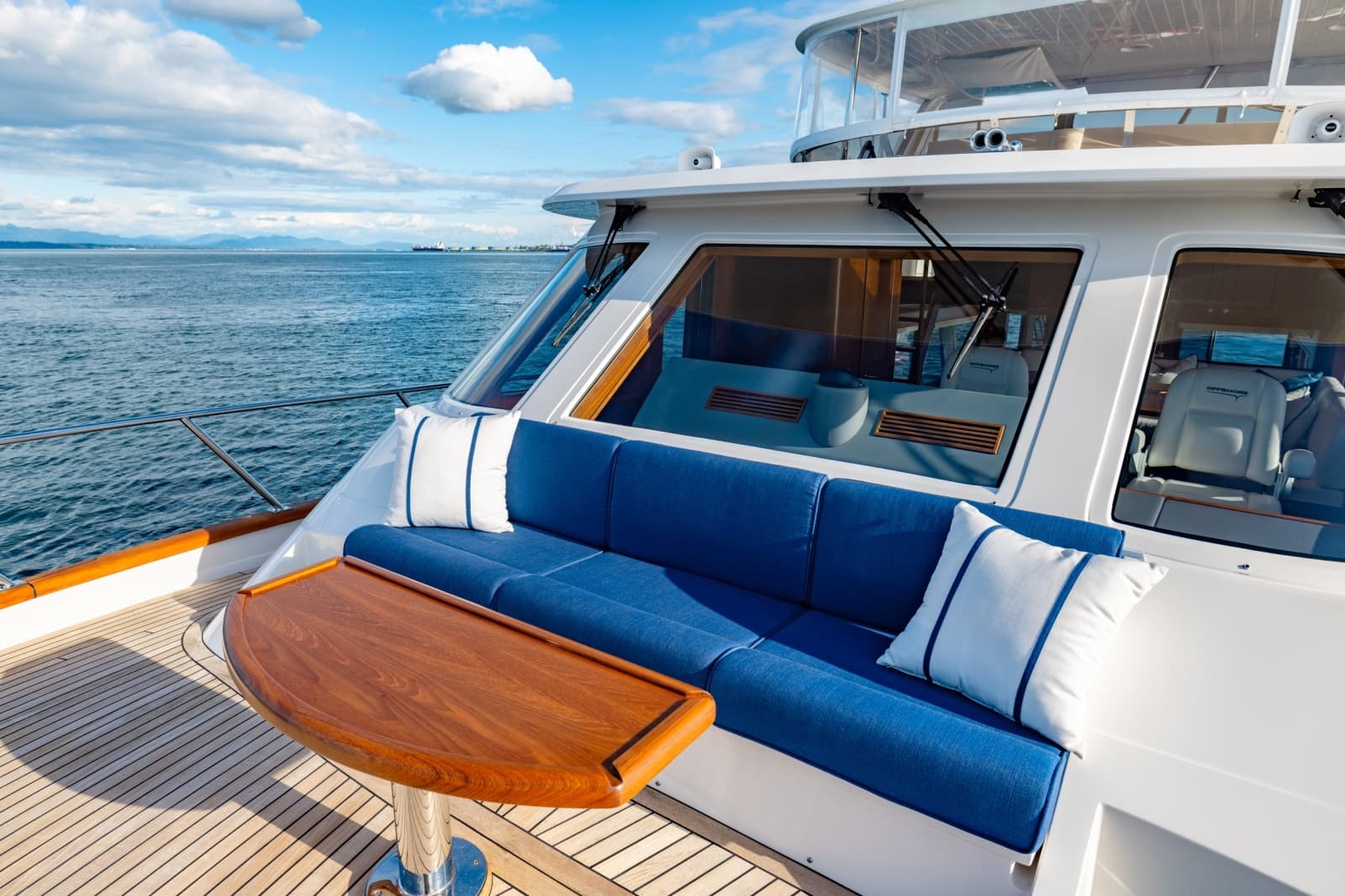 2023 Offshore Yachts ELV - Photo 36