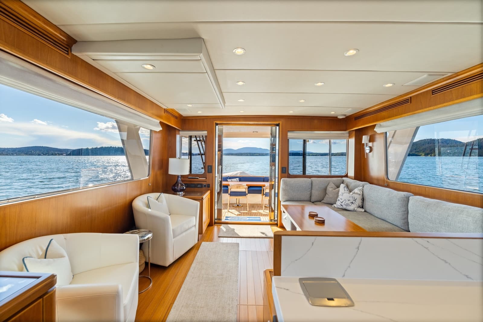 2023 Offshore Yachts ELV - Photo 15