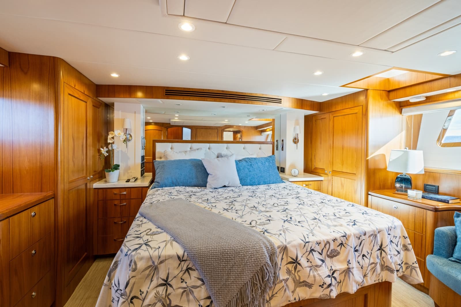 2023 Offshore Yachts ELV - Photo 24