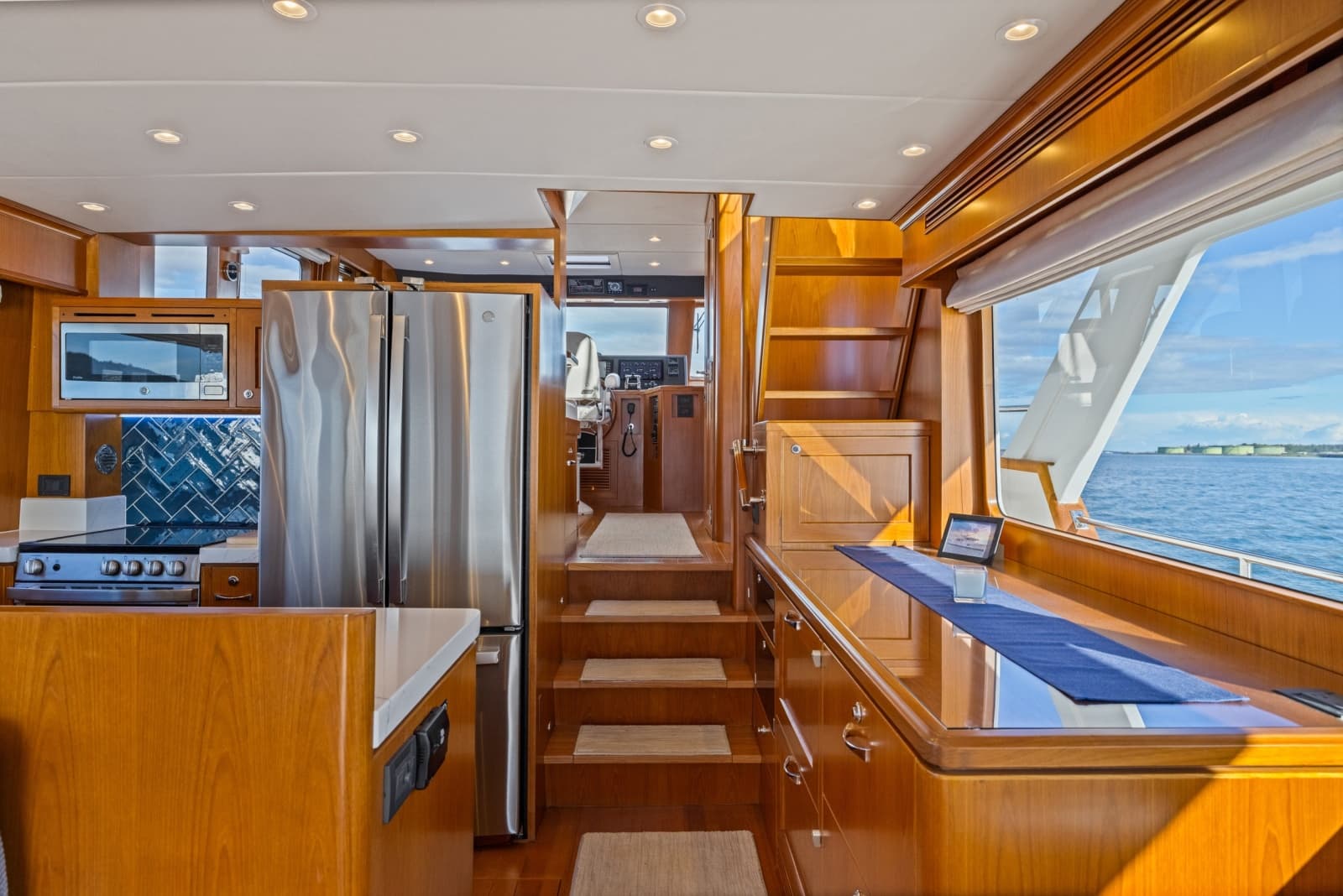 2023 Offshore Yachts ELV - Photo 18