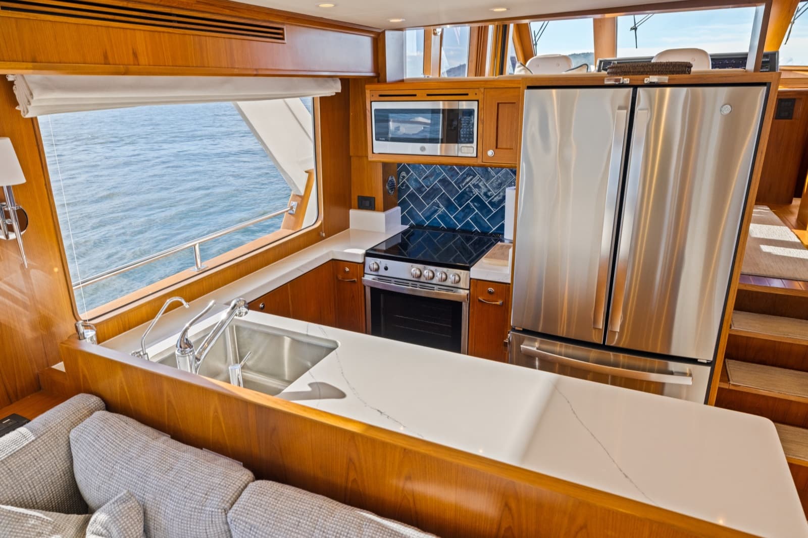 2023 Offshore Yachts ELV - Photo 22