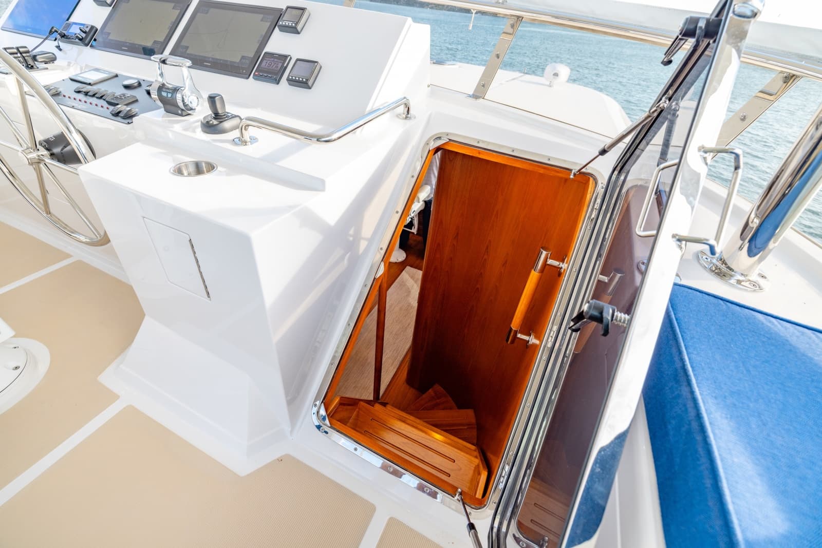 2023 Offshore Yachts ELV - Photo 43