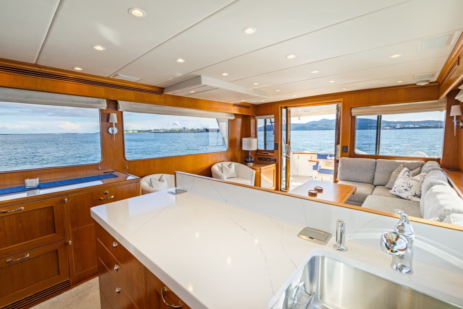 2023 Offshore Yachts ELV - Photo 21