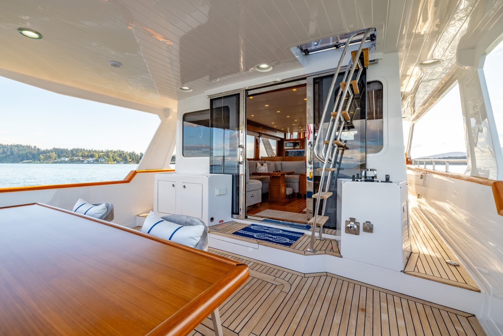 2023 Offshore Yachts ELV - Photo 32