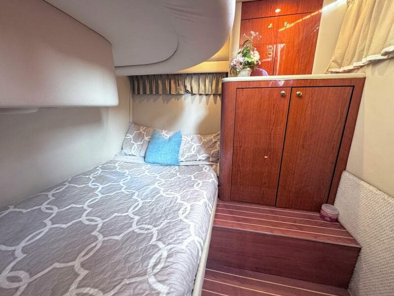 2000 Sea Ray 450 Express Bridge