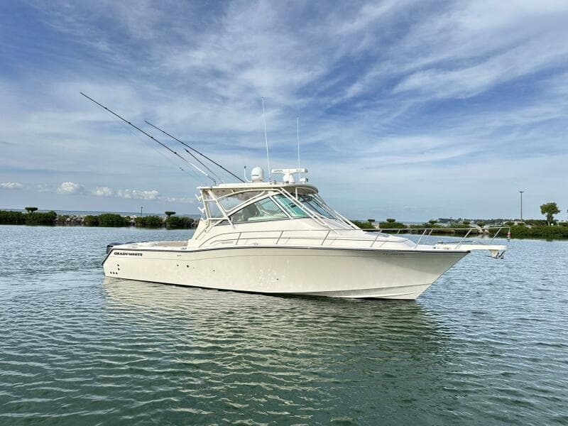 2015 Grady-White Express 370