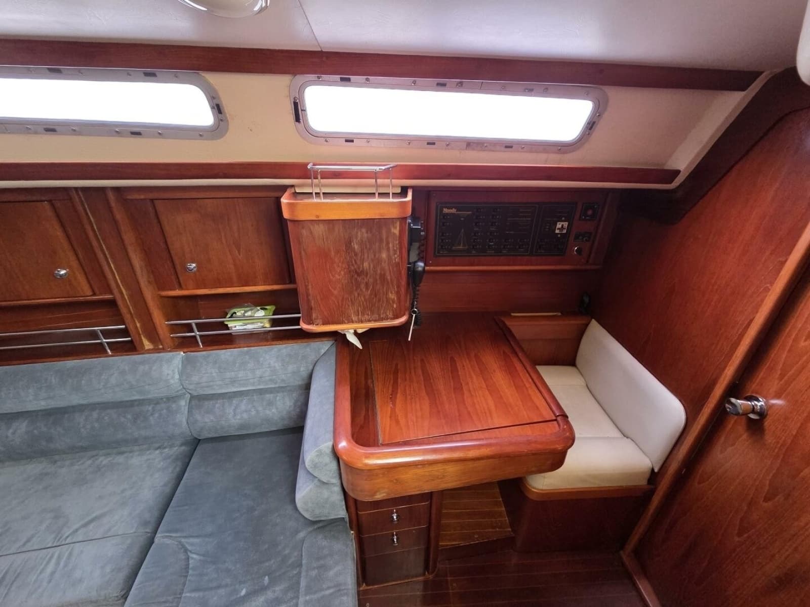 1995 Moody 38 - Photo 12