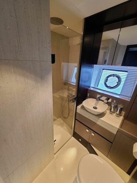 2023 Sunseeker 68 Manhattan