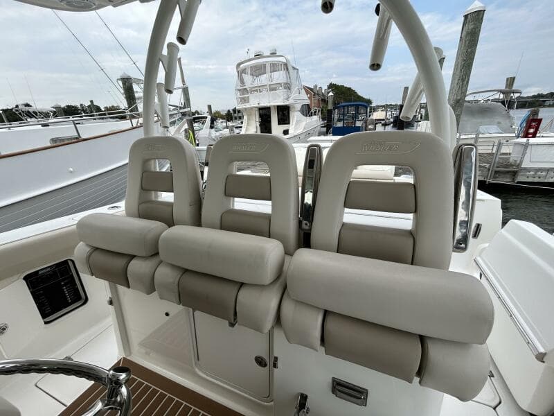 2017 Boston Whaler 370 Outrage